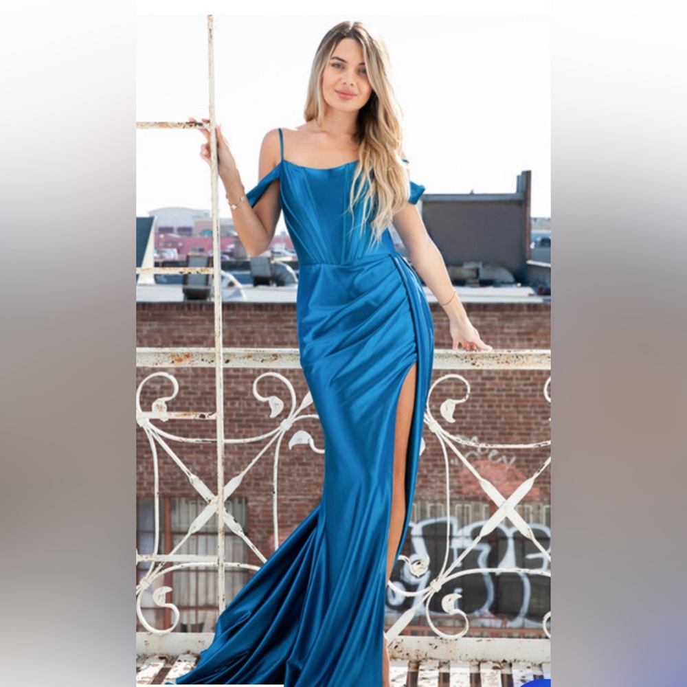 Amelia Couture 5047 Stretching Satin Sleeveless Long Dress Size 4 in Teal
